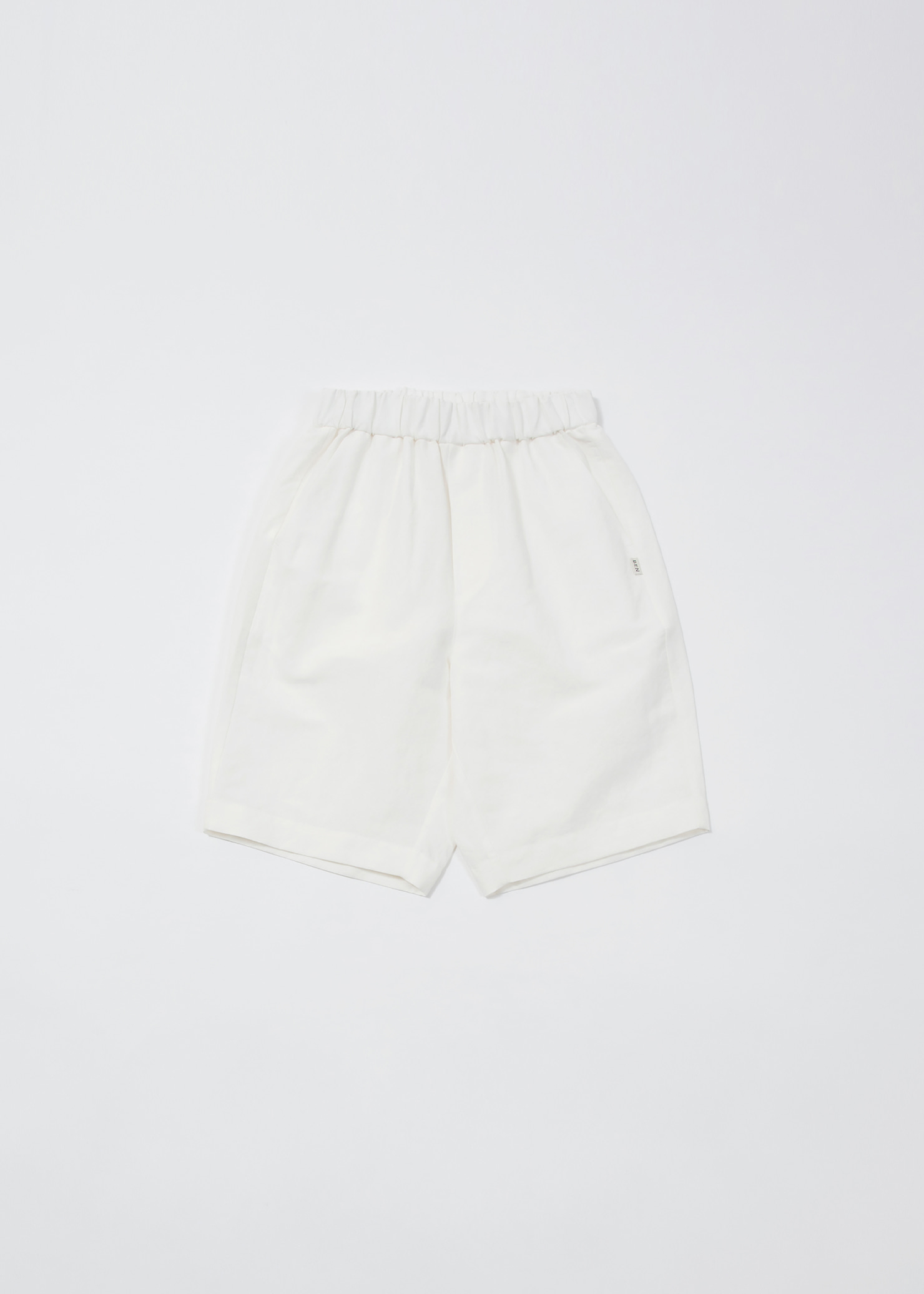 02 Linen Half Pants _ White