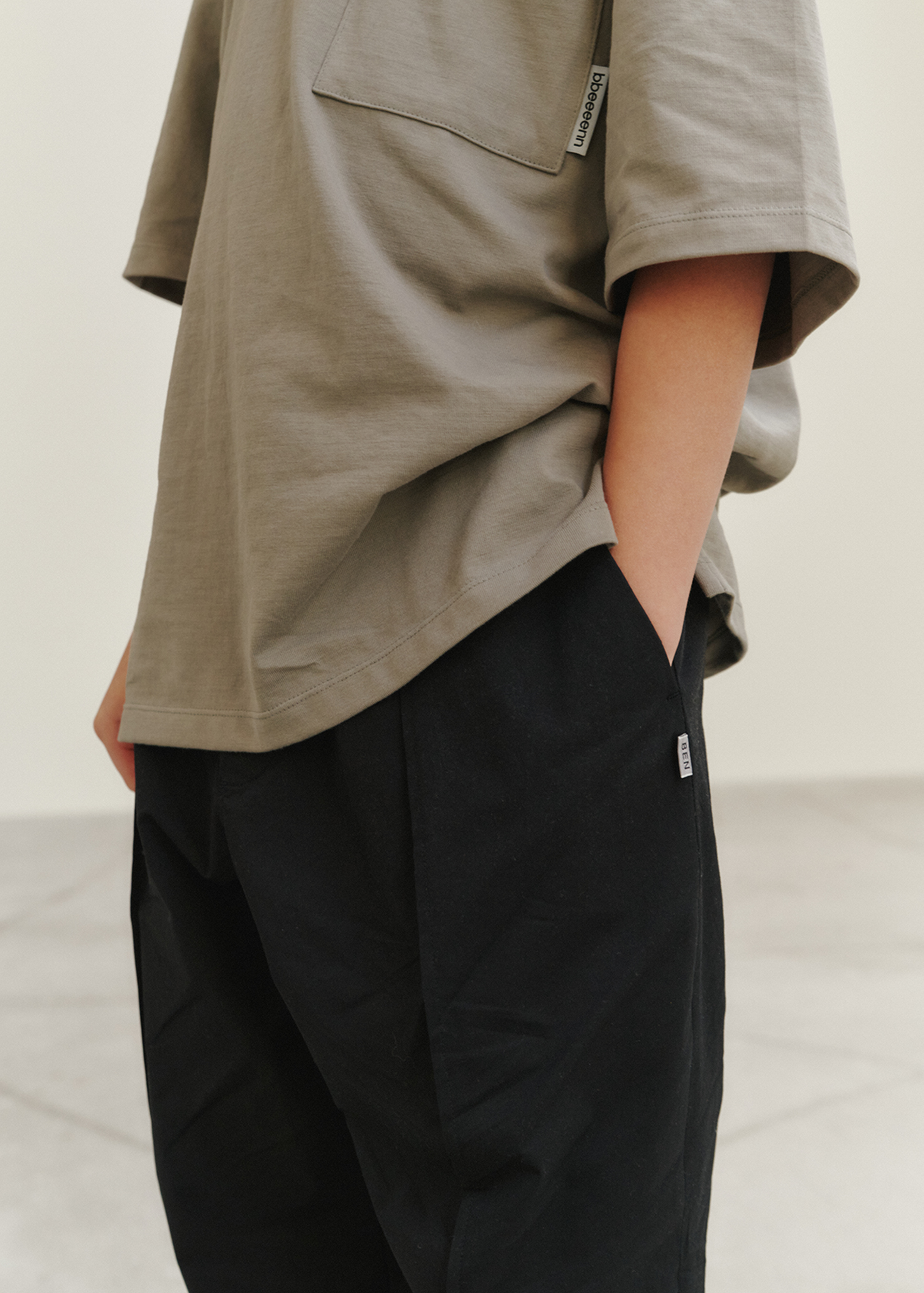 Pintucked Pleated Trousers_Black